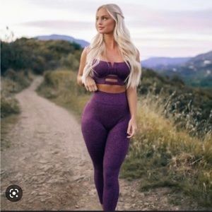 ISO Bombshell Sportswear Buxom Bra and Voluptuous leggings in Passion Purple